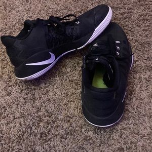 Nike hyperdunk basketball shoes